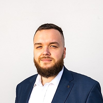 Denis Davidovič - IT Professional